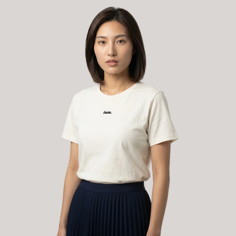iam. Essential Tee