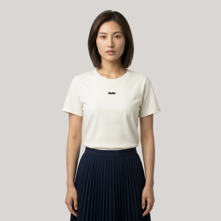 iam. Essential Tee