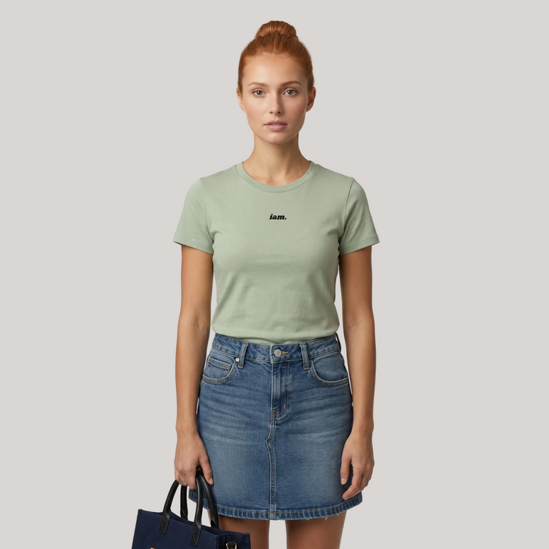 iam. Essential Tee