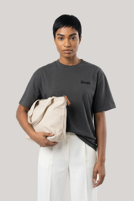 iam. Essential Tee – Oversized