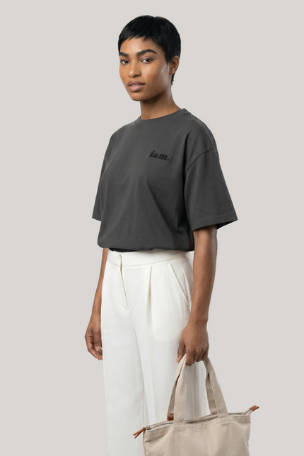 iam. Essential Tee – Oversized