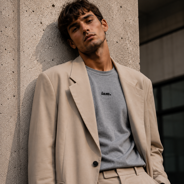 iam. Essential Tee