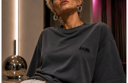 iam. Essential Tee – Oversized
