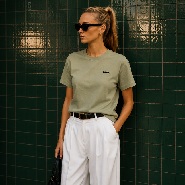 iam. Essential Tee