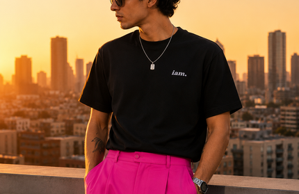 iam. Essential Tee