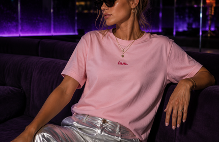 iam. Essential Tee