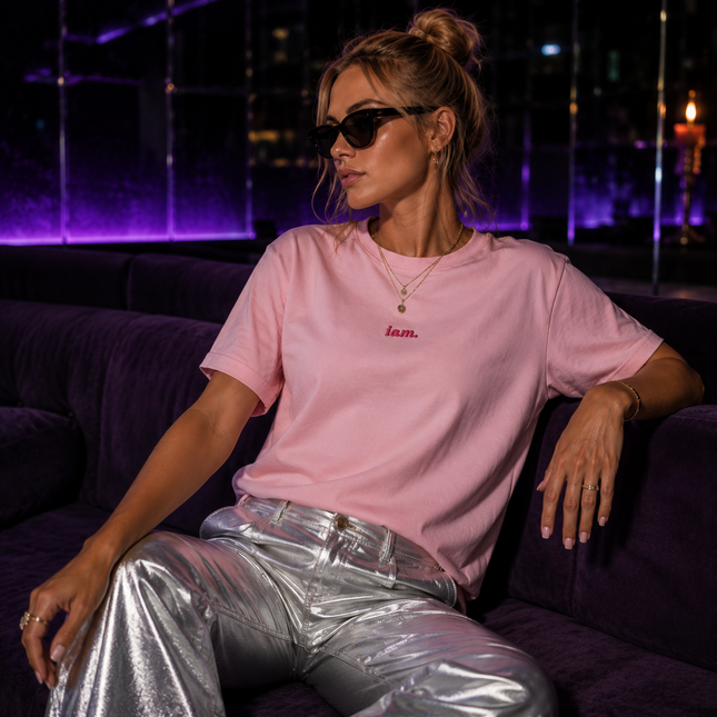 iam. Essential Tee