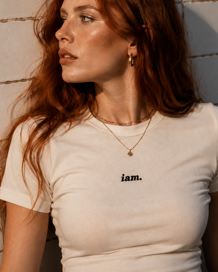 iam. Essential Tee