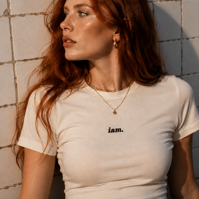 iam. Essential Tee