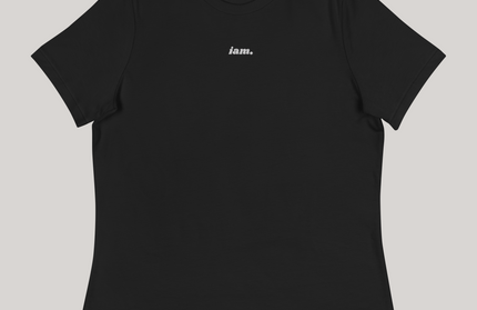 iam. Essential Tee
